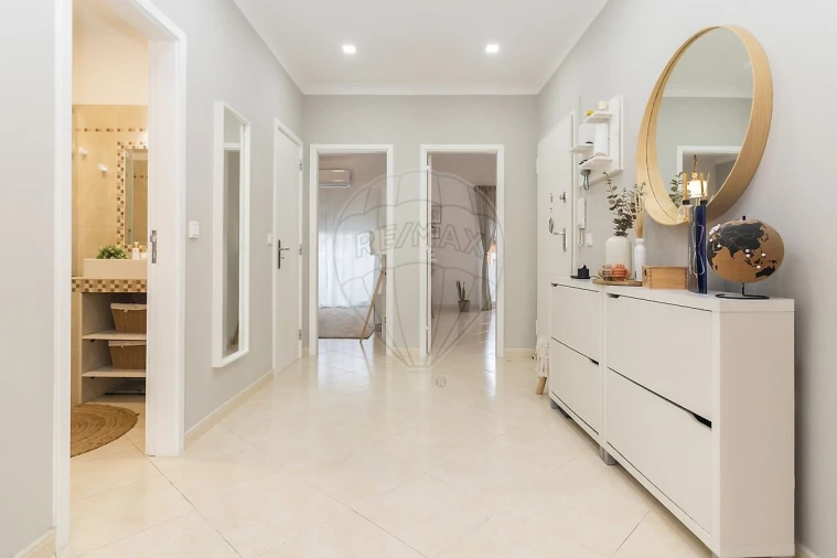 Apartamento T3 para Venda em Laranjeiro e Feijó Foto 1