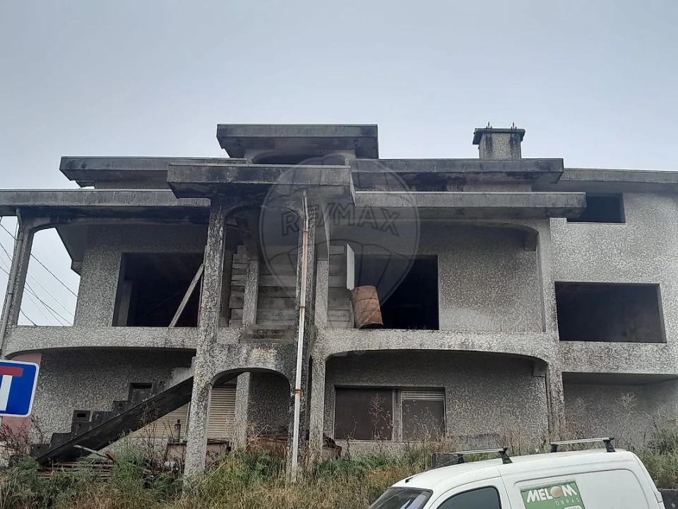 Moradia T3 para Venda em Argoncilhe Foto 2