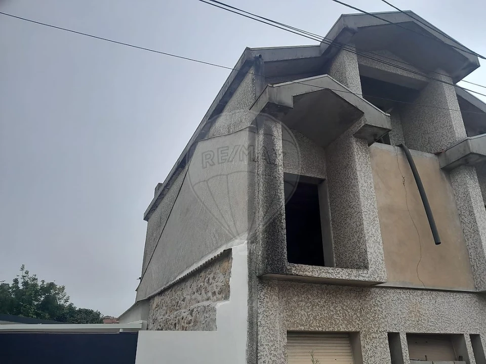 Moradia T3 para Venda em Argoncilhe Foto 4