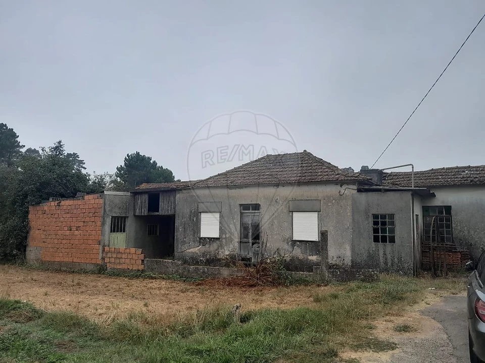 Moradia T3 para Venda em Argoncilhe Foto 1