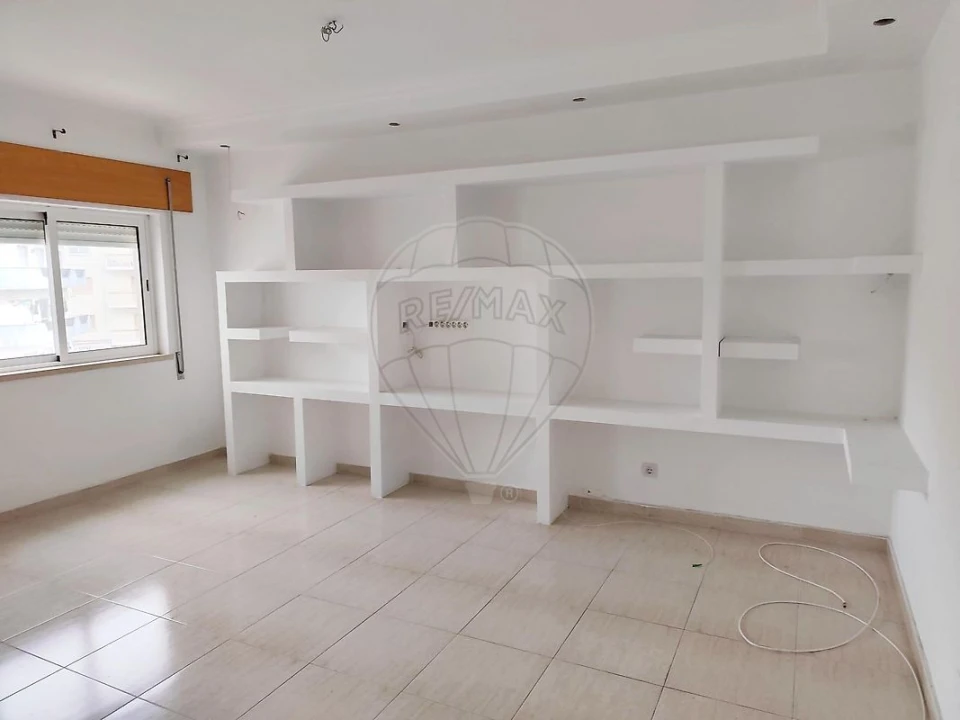 Apartamento T3 para Venda em Azambuja Foto 3