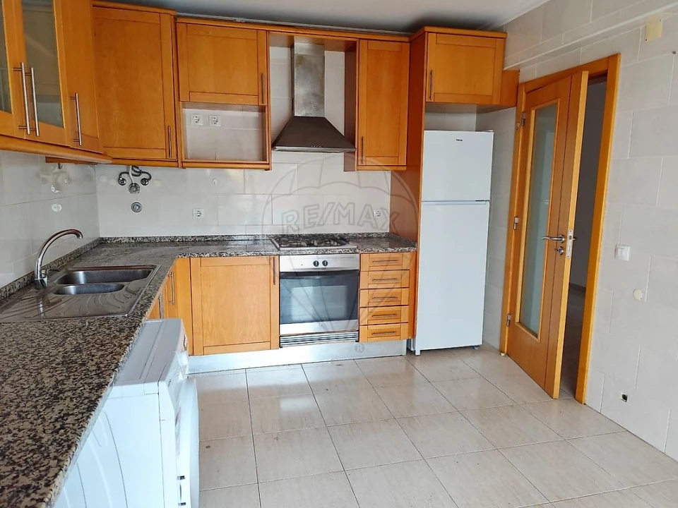 Apartamento T3 para Venda em Azambuja Foto 15
