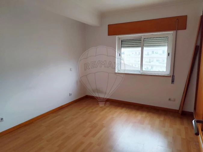 Apartamento T3 para Venda em Azambuja Foto 11
