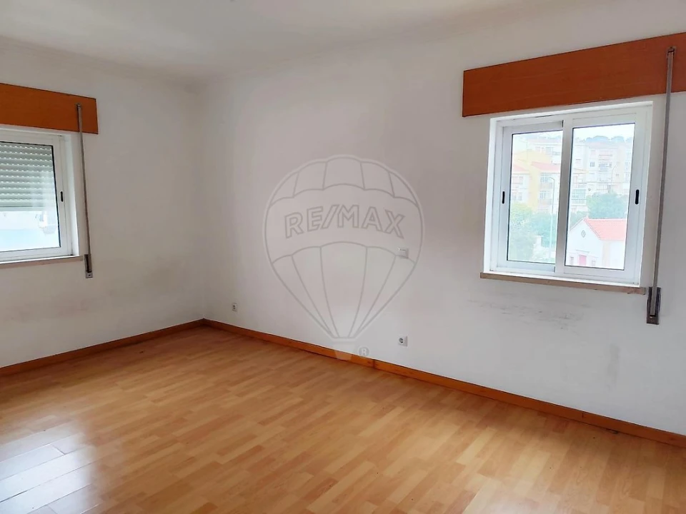 Apartamento T3 para Venda em Azambuja Foto 14