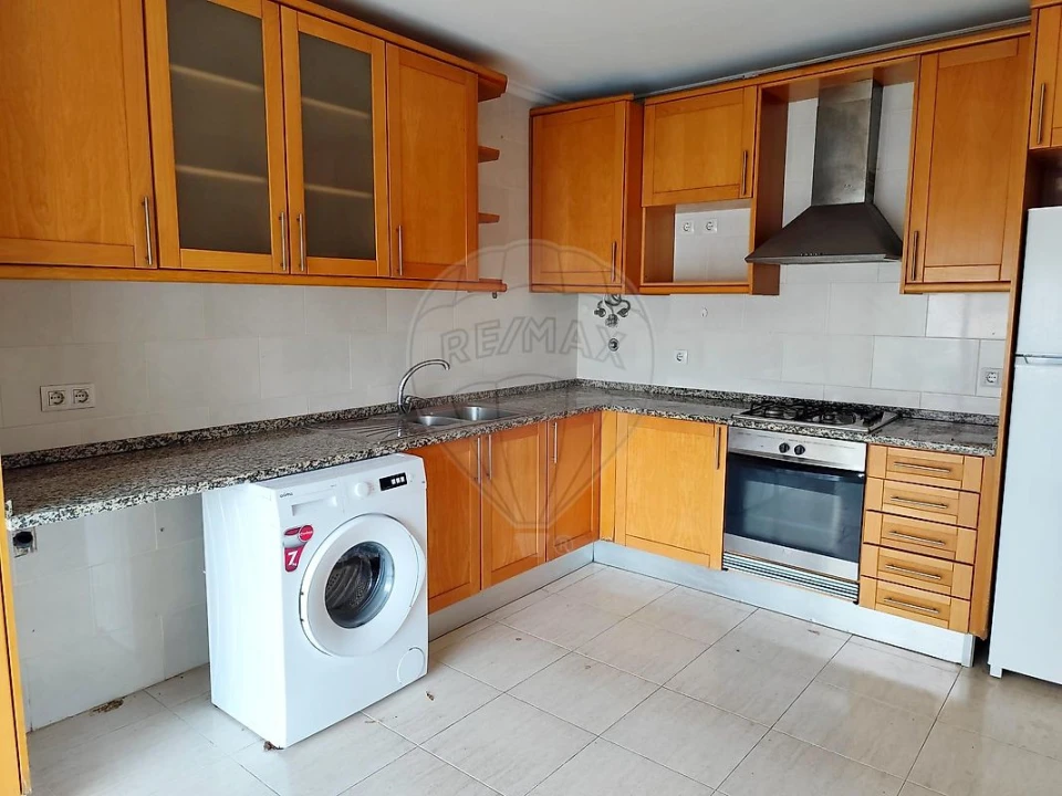 Apartamento T3 para Venda em Azambuja Foto 8