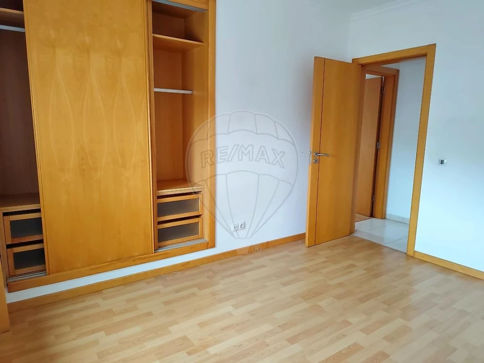 Apartamento T3 para Venda em Azambuja Foto 12