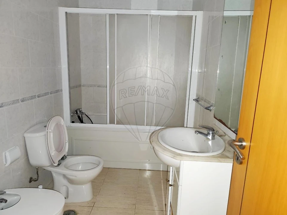 Apartamento T3 para Venda em Azambuja Foto 17