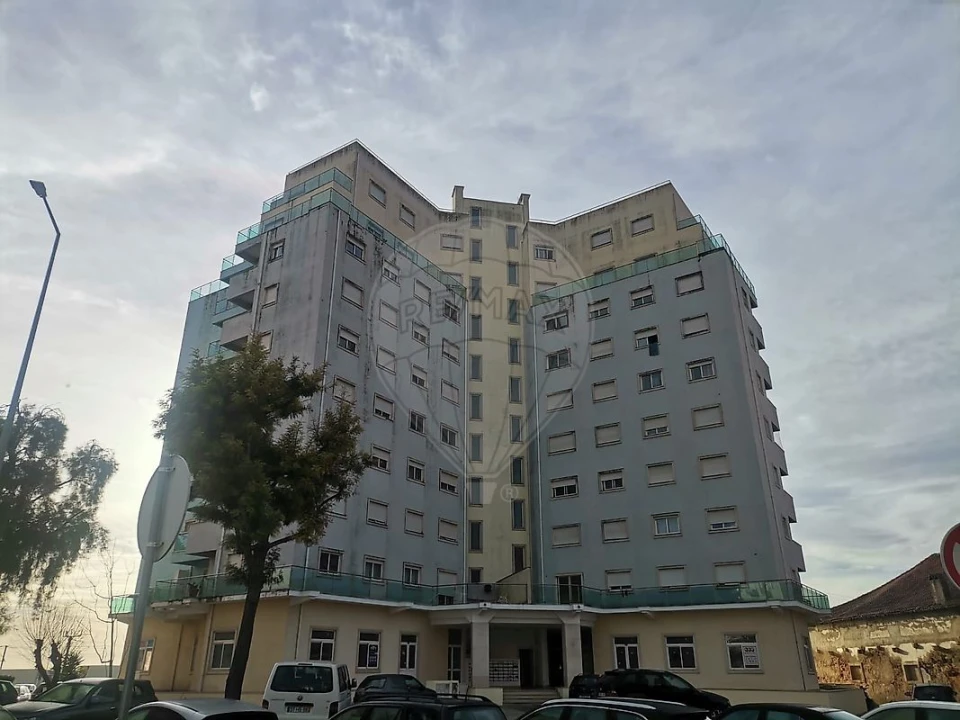 Apartamento T2 para Venda em Azambuja Foto 24