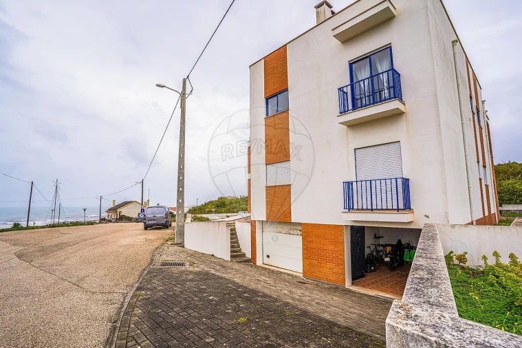 Apartamento T2 para Venda em Pataias e Martingança Foto 43