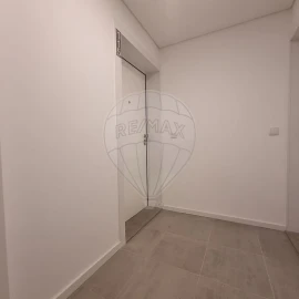Apartamento T1 para Arrendamento em Paranhos