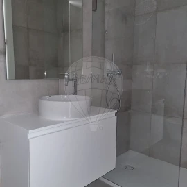 Apartamento T1 para Arrendamento em Paranhos