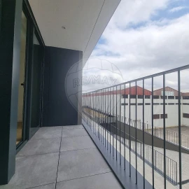 Apartamento T1 para Arrendamento em Paranhos
