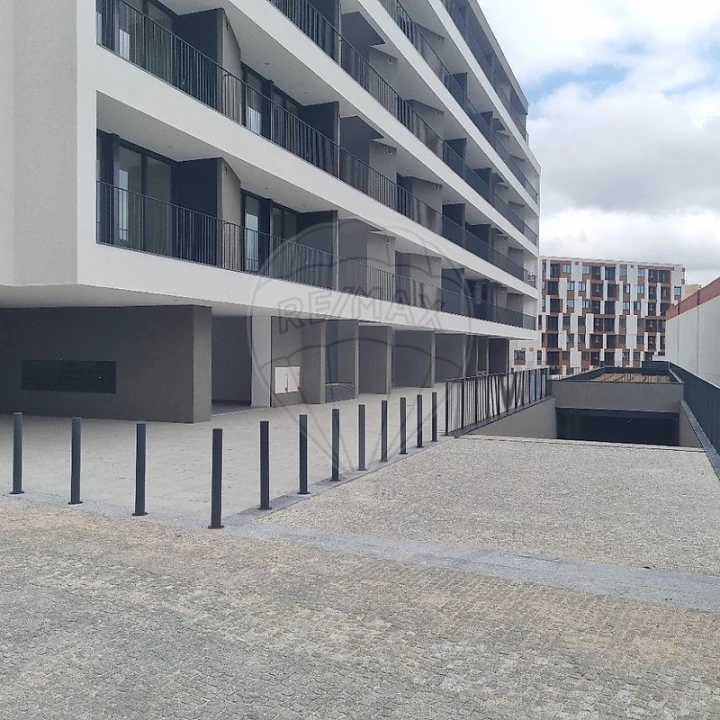 Apartamento T1 para Arrendamento em Paranhos Foto 15