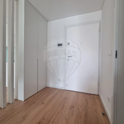 Apartamento T1 para Arrendamento em Paranhos Foto 11
