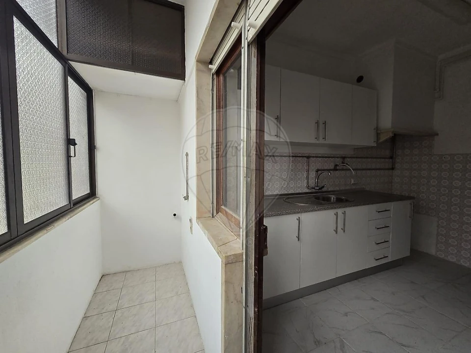 Prédio para Venda em Alto do Seixalinho, Santo André e Verderena Foto 1