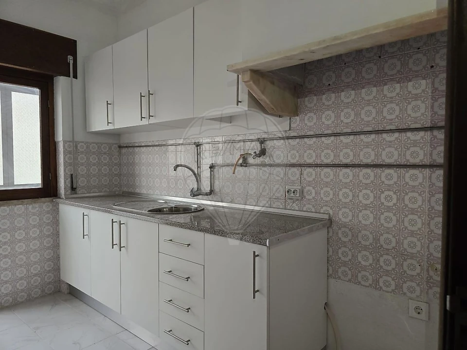 Prédio para Venda em Alto do Seixalinho, Santo André e Verderena Foto 3