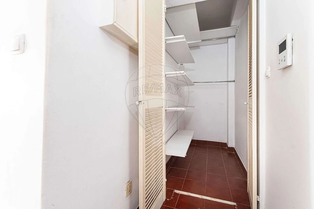 Apartamento T2 para Venda em Moscavide e Portela Foto 16