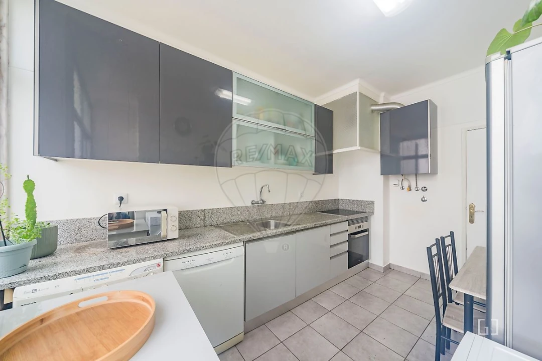 Apartamento T1 para Venda em Águas Livres Foto 4