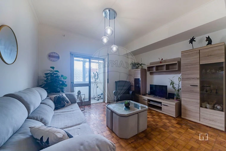 Apartamento T1 para Venda em Águas Livres Foto 8