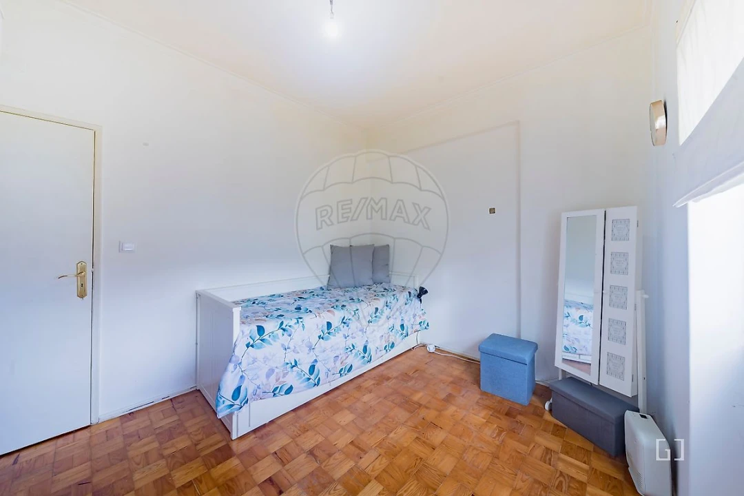 Apartamento T1 para Venda em Águas Livres Foto 11