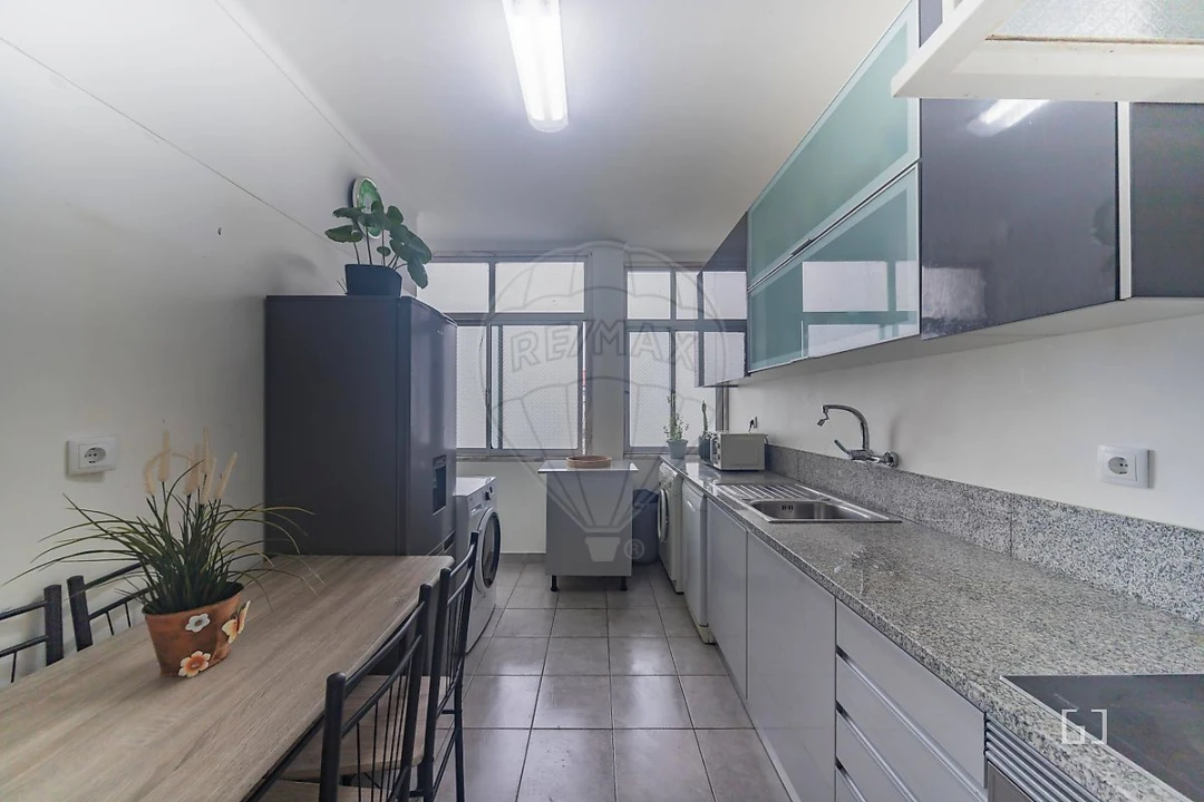 Apartamento T1 para Venda em Águas Livres Foto 3