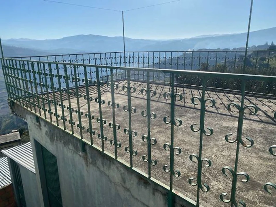 Moradia T4 para Venda em Loureiro Foto 13