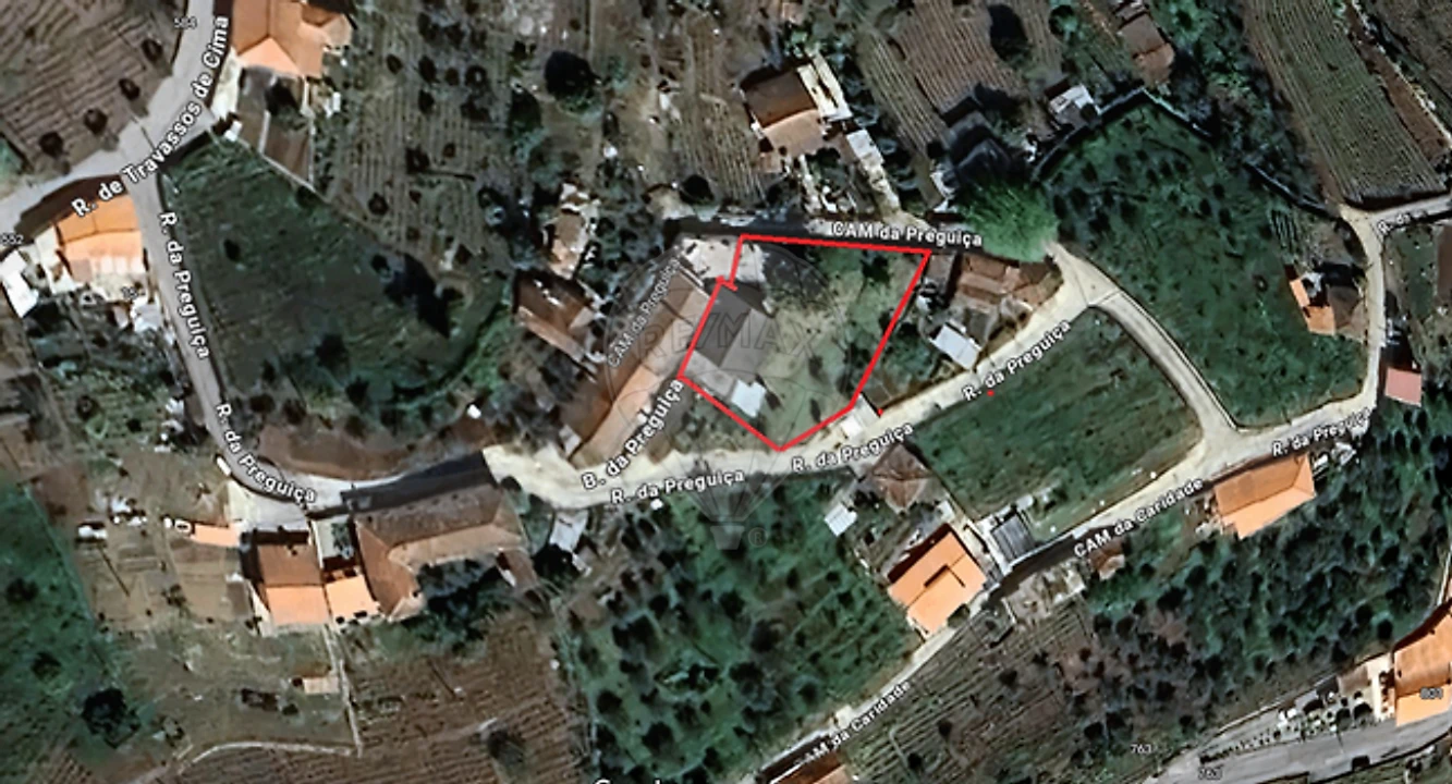 Moradia T4 para Venda em Loureiro Foto 37