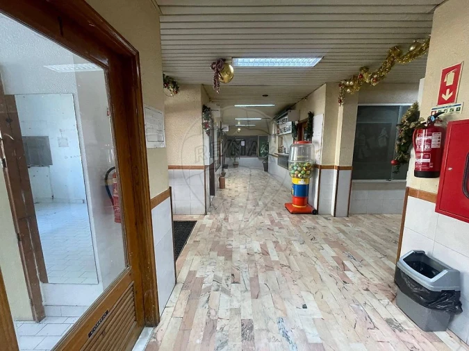 Loja para Arrendamento em Póvoa de Santa Iria e Forte da Casa Foto 3