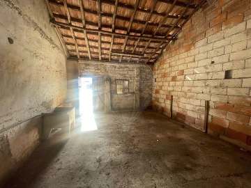 Armazém para Venda em Lamas e Cercal