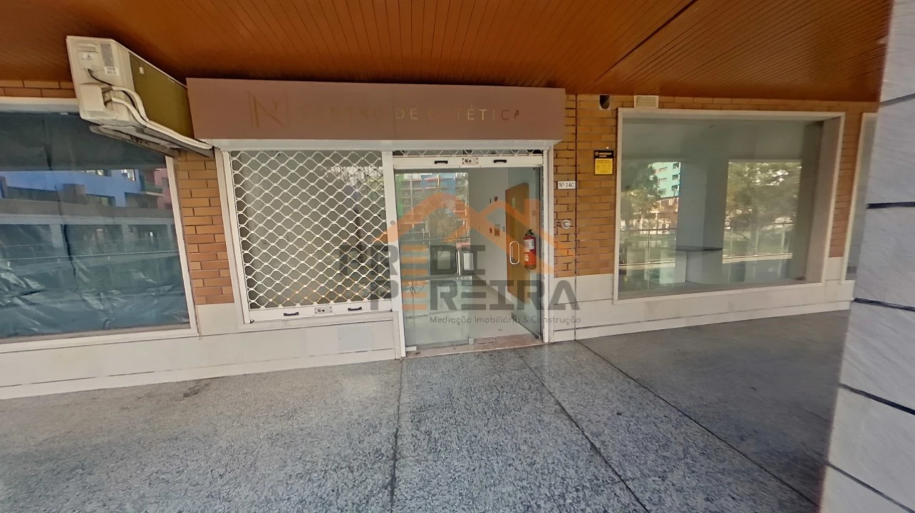 Loja para Arrendamento em Ramada e Caneças Foto 12