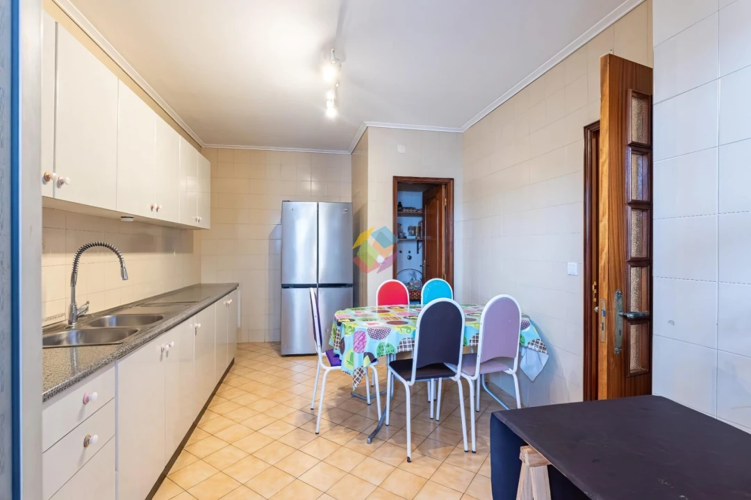 Apartamento T3 para Venda em Santa Maria da Feira, Travanca, Sanfins e Espargo Foto 1