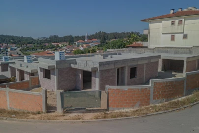 Moradia T3 para Venda em Santa Maria da Feira, Travanca, Sanfins e Espargo