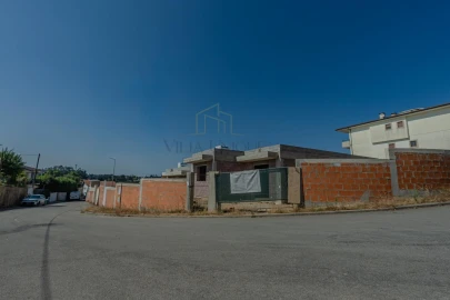 Moradia T3 para Venda em Santa Maria da Feira, Travanca, Sanfins e Espargo