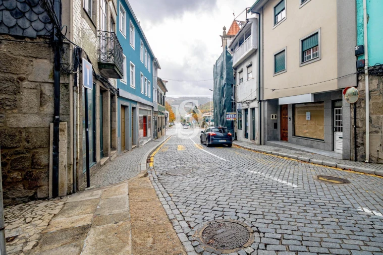 Prédio para Venda em Lamego (Almacave e Sé) Foto 4