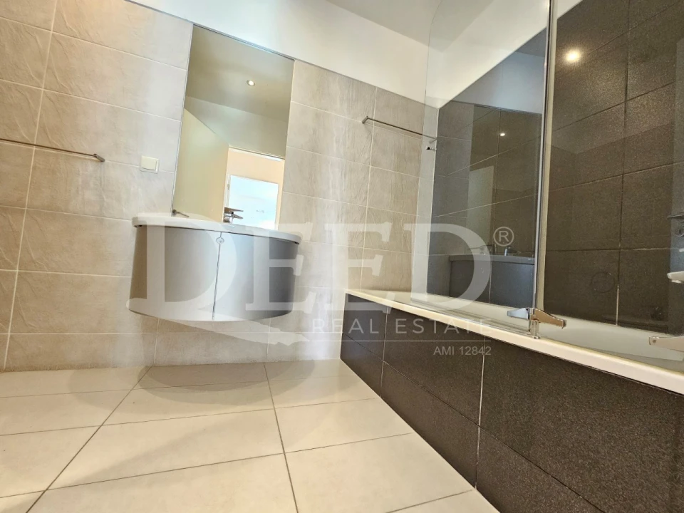 Apartamento T2 para Venda em São Martinho Foto 11