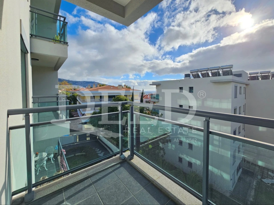 Apartamento T2 para Venda em São Martinho Foto 9