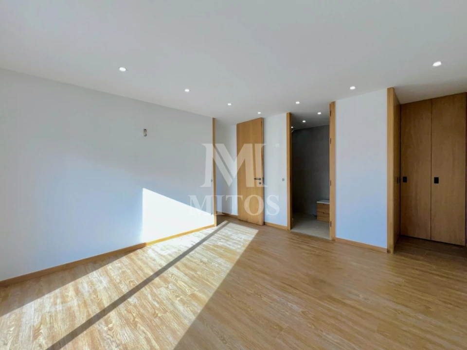 Moradia T2 para Venda em Areosa Foto 17