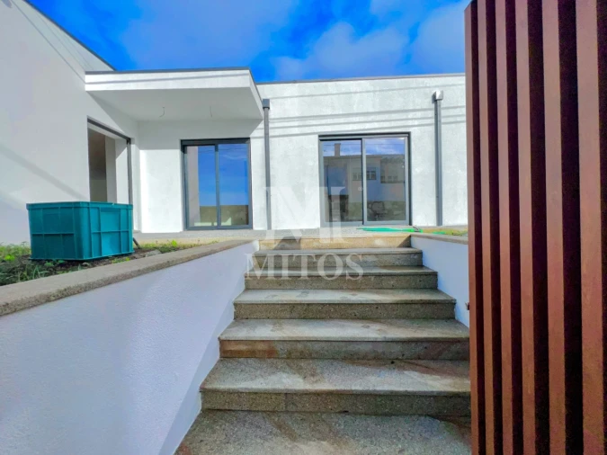 Moradia T2 para Venda em Areosa Foto 5