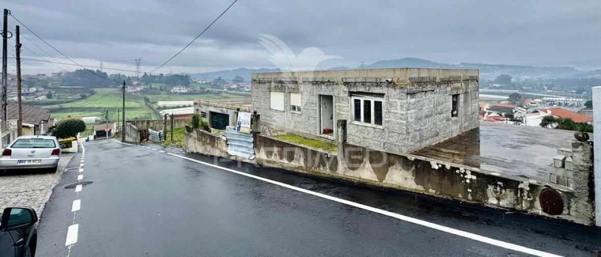 Moradia T4 para Venda em Serzedelo Foto 19