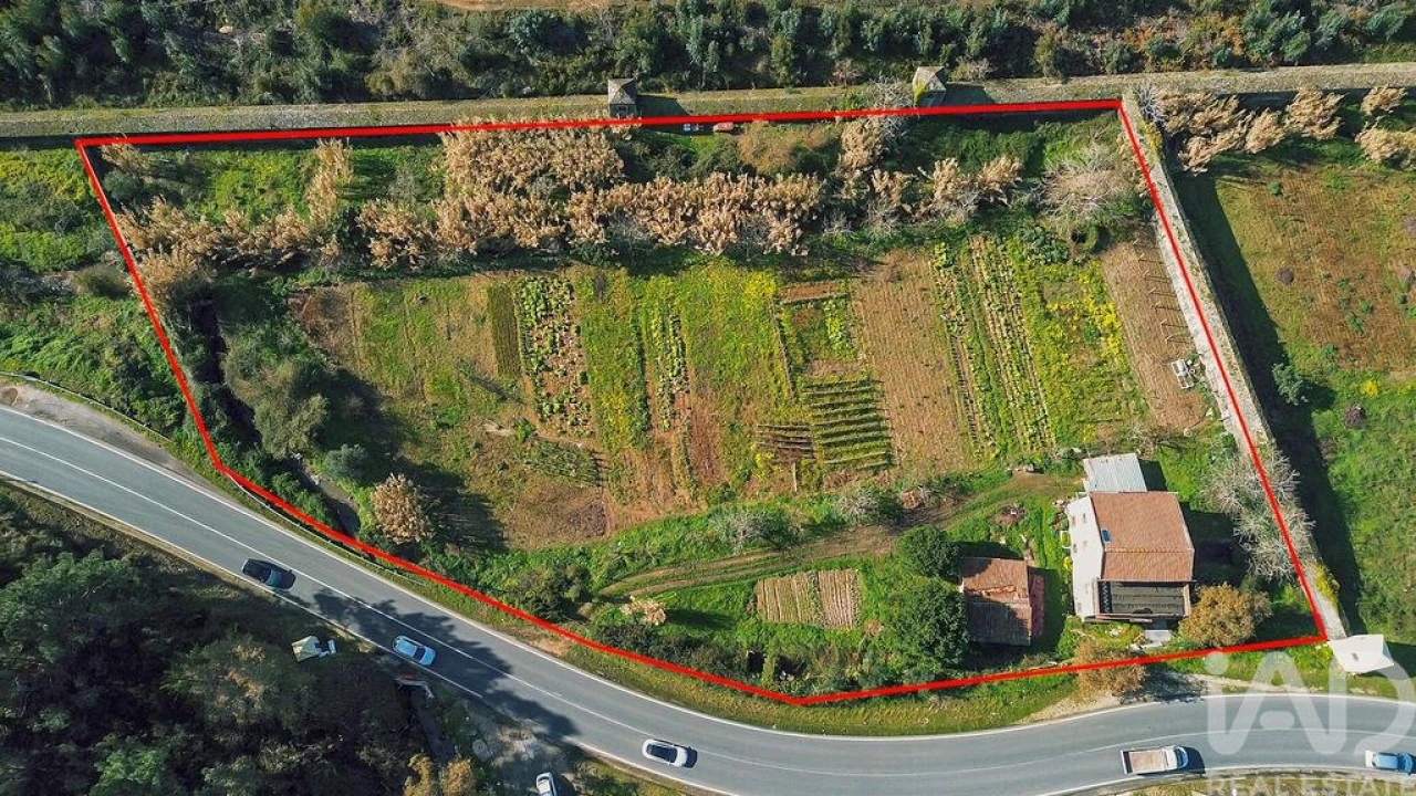 Terreno para Venda em Casal de Cambra Foto 6