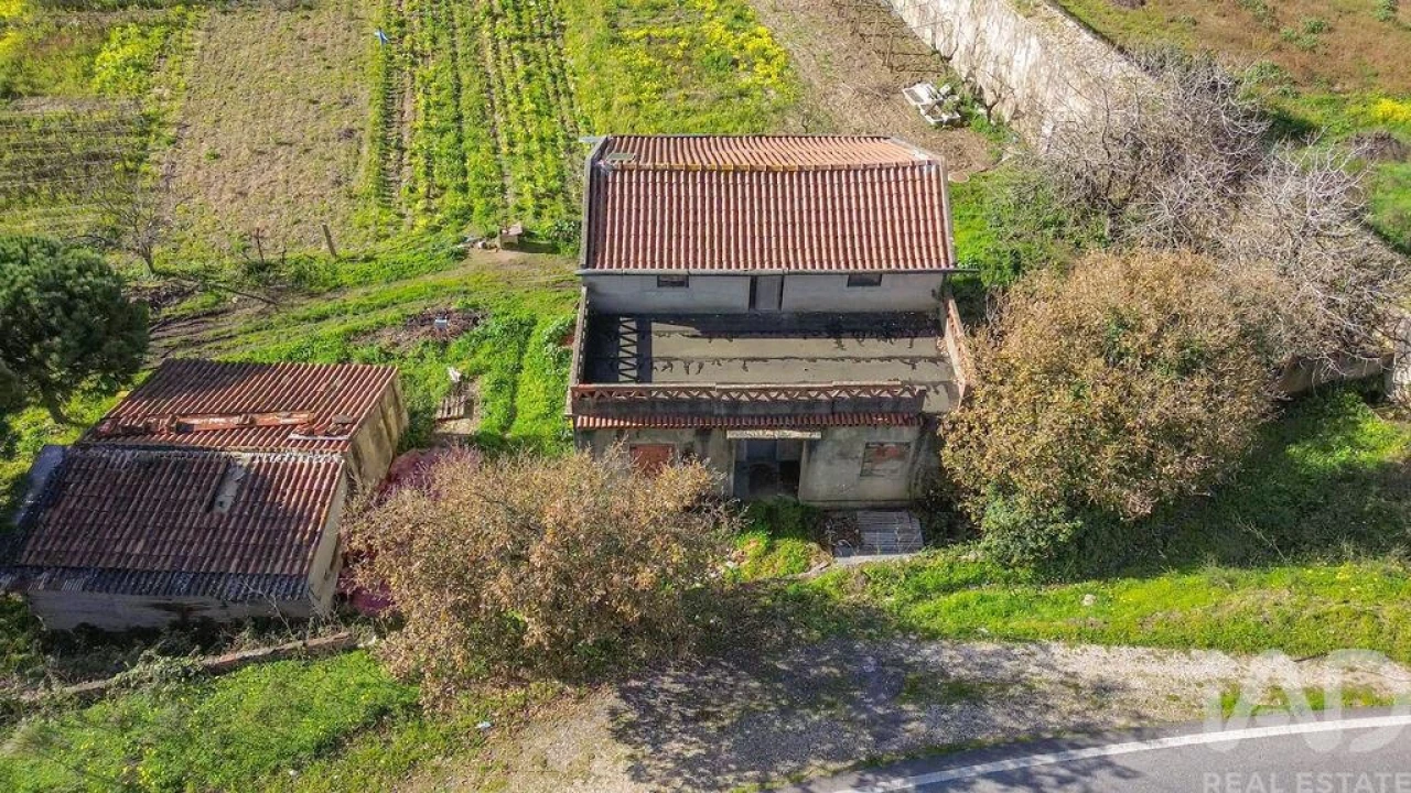 Terreno para Venda em Casal de Cambra Foto 2