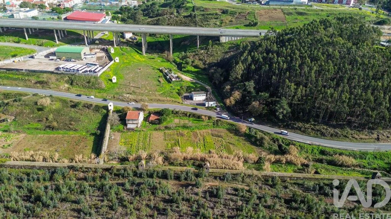 Terreno para Venda em Casal de Cambra Foto 12