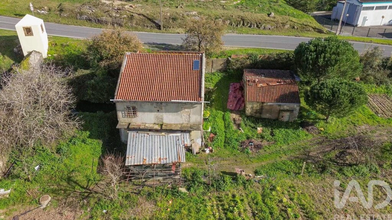 Terreno para Venda em Casal de Cambra Foto 4