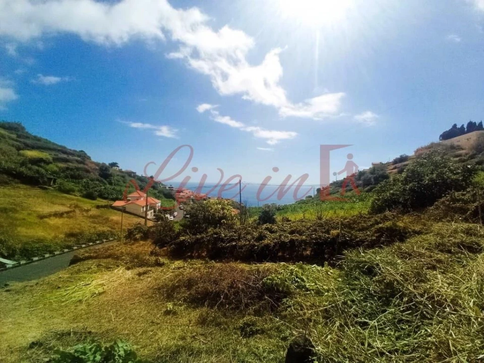 Terreno para Venda em Arco da Calheta Foto 2