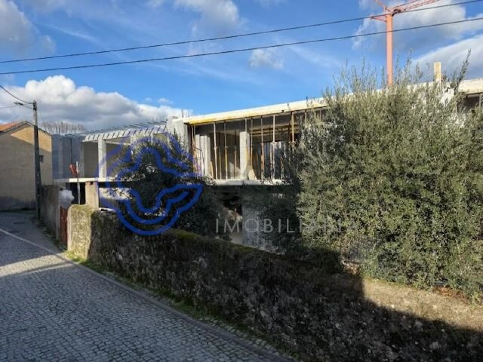 Moradia T4 para Venda em Boidobra Foto 39