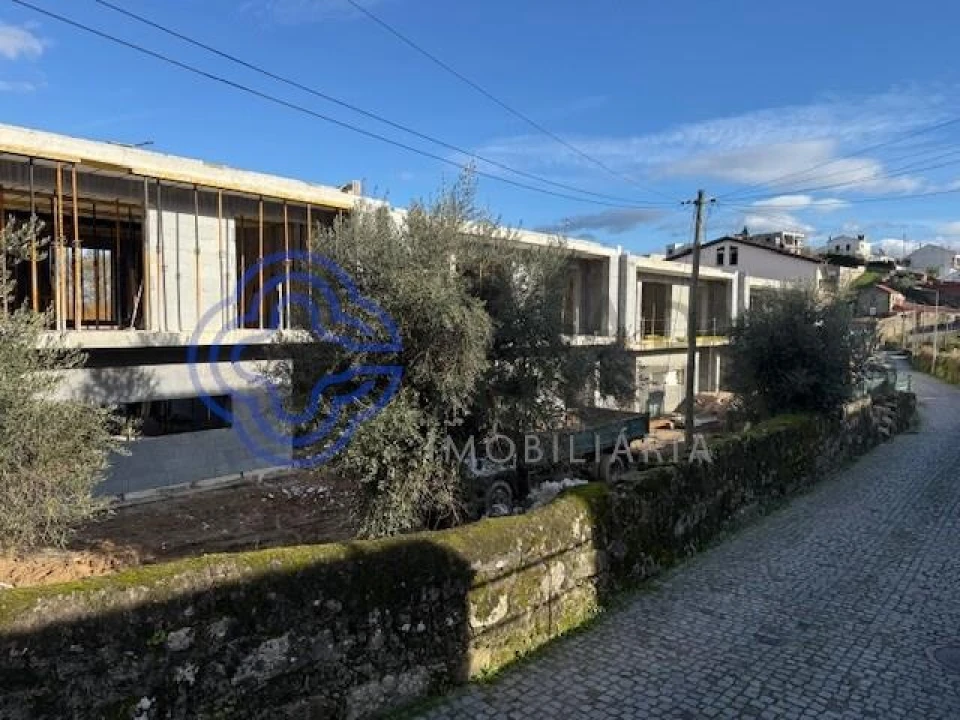 Moradia T4 para Venda em Boidobra Foto 40