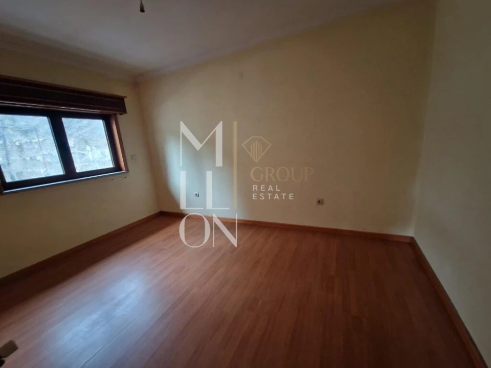 Moradia T4 para Venda em Alijo Foto 6