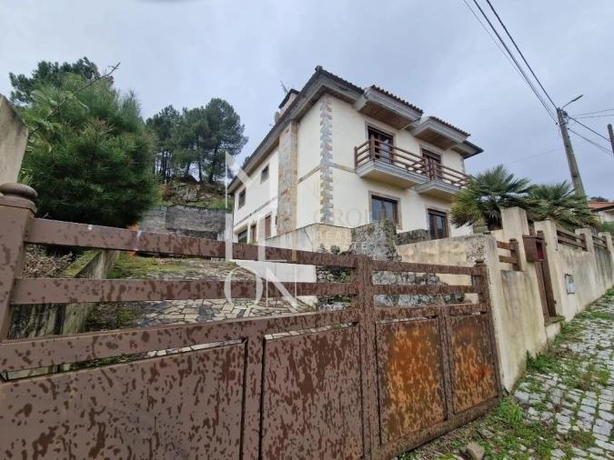 Moradia T4 para Venda em Alijo Foto 5