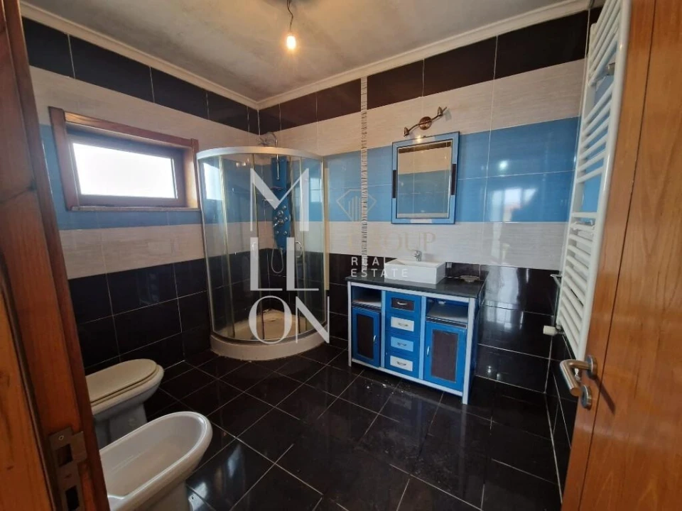 Moradia T4 para Venda em Alijo Foto 10