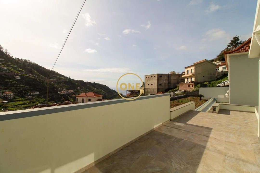 Moradia T3 para Venda em Quinta Grande Foto 27